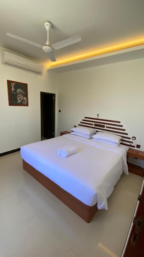 Beach Walk Villa Maldives 古莉 外观 照片