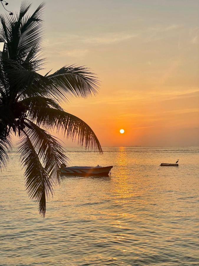 Beach Walk Villa Maldives 古莉 外观 照片